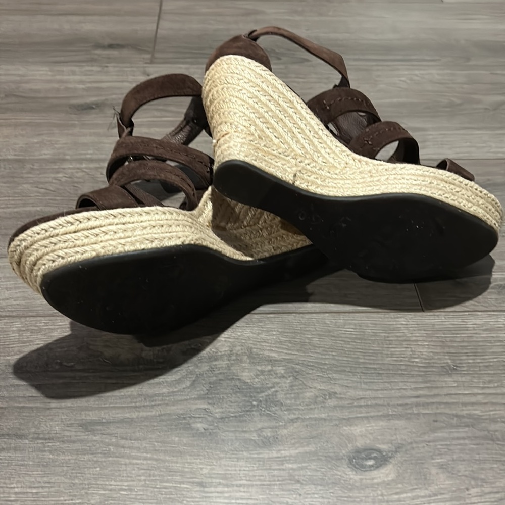 UGG Heels - Picture 6 of 9